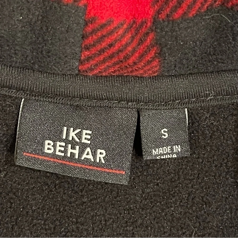 Ike Behar
Ladies Fleece Jacket, Red and black size small - Picture 8 of 8